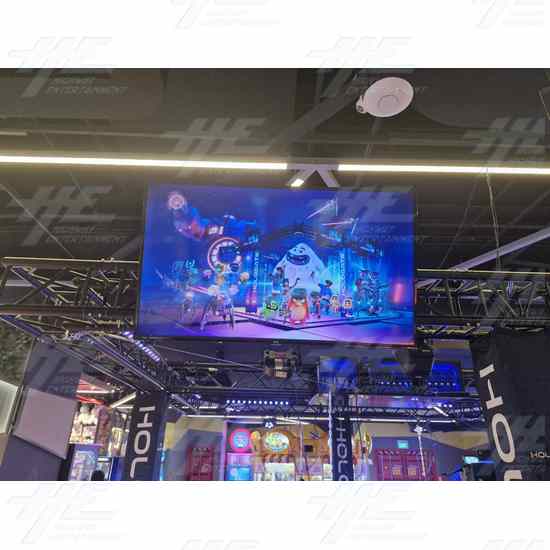 Hologate Arena - Compact Turnkey 4 Player VR Platform - 55" Displays